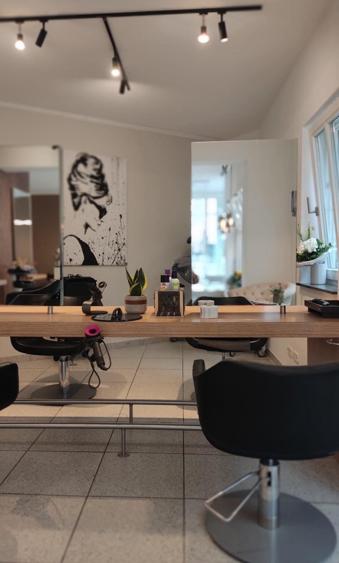 Styling station